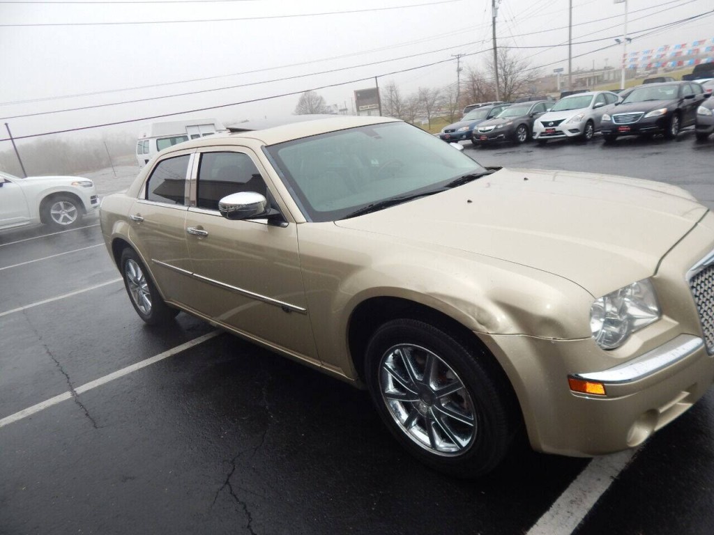 2010 Chrysler 300 Image 51