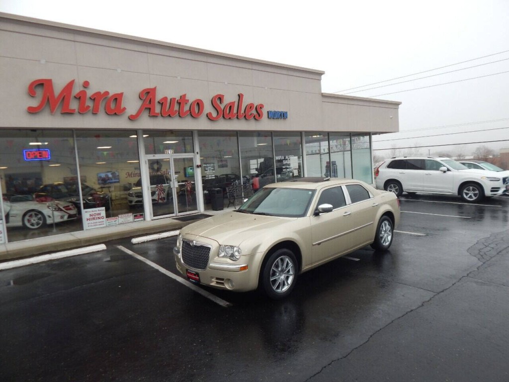 2010 Chrysler 300 Image 54