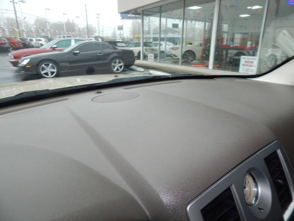 2010 Chrysler 300 Image 55