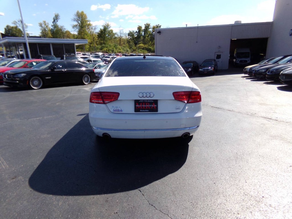 2012 Audi A8 Image 7