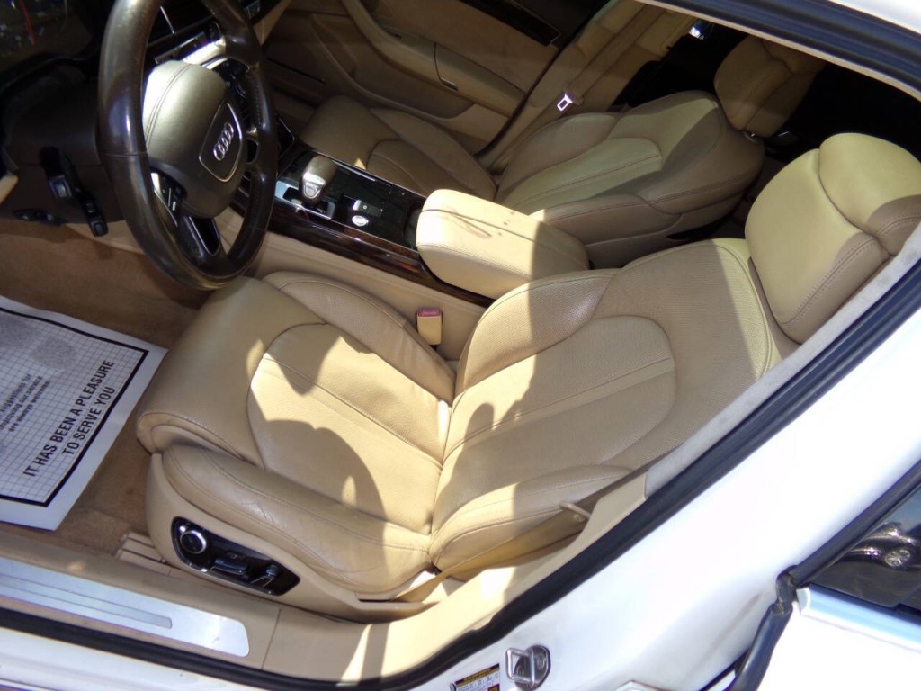 2012 Audi A8 Image 11