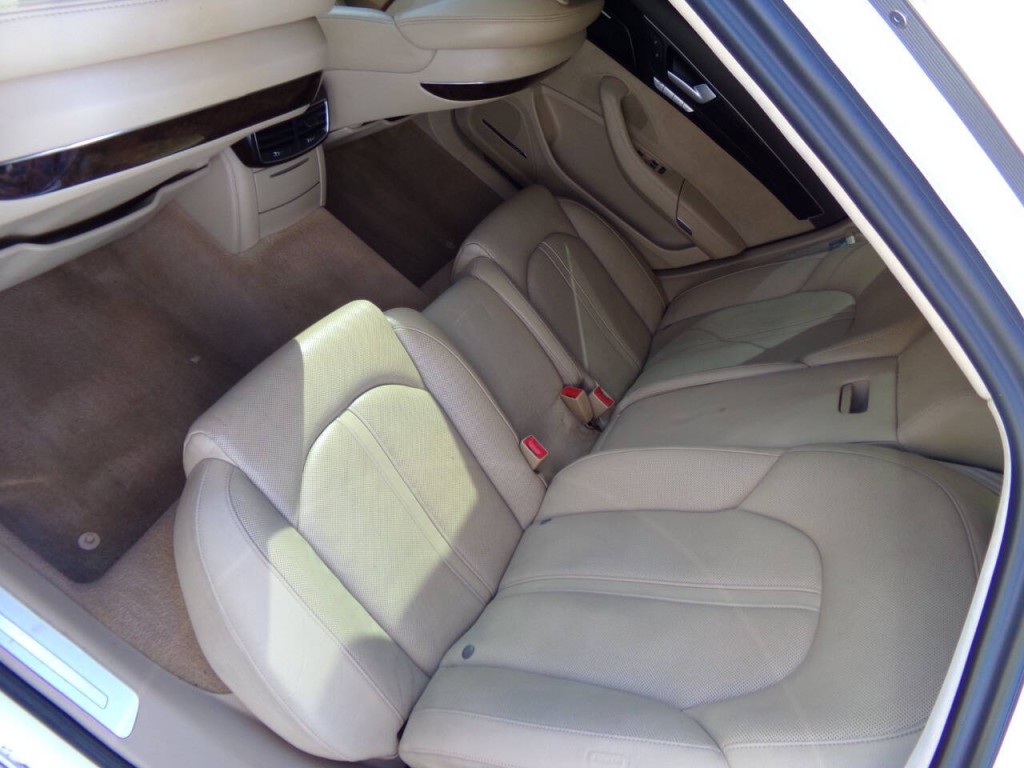 2012 Audi A8 Image 14