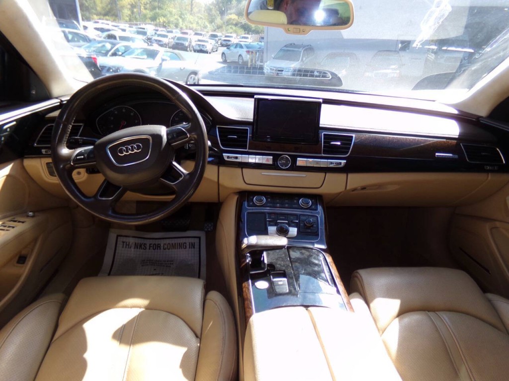 2012 Audi A8 Image 19