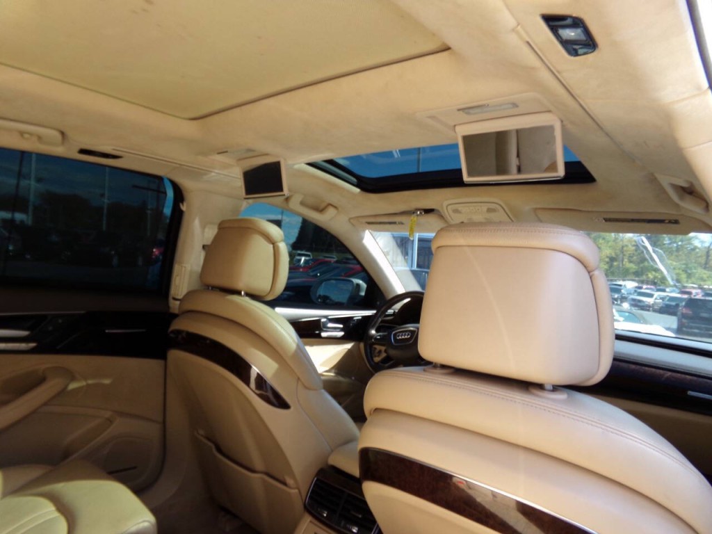 2012 Audi A8 Image 26