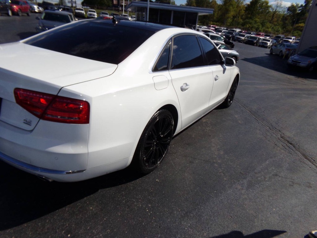 2012 Audi A8 Image 42