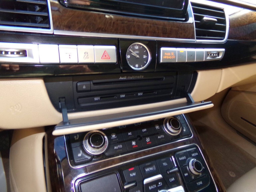 2012 Audi A8 Image 64