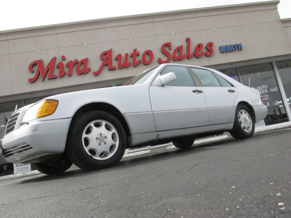 1992 Mercedes-Benz 400-Class Image 50