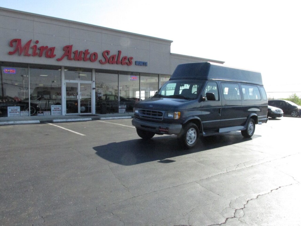 1997 Ford E-350 Image 4