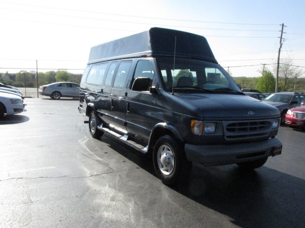 1997 Ford E-350 Image 7