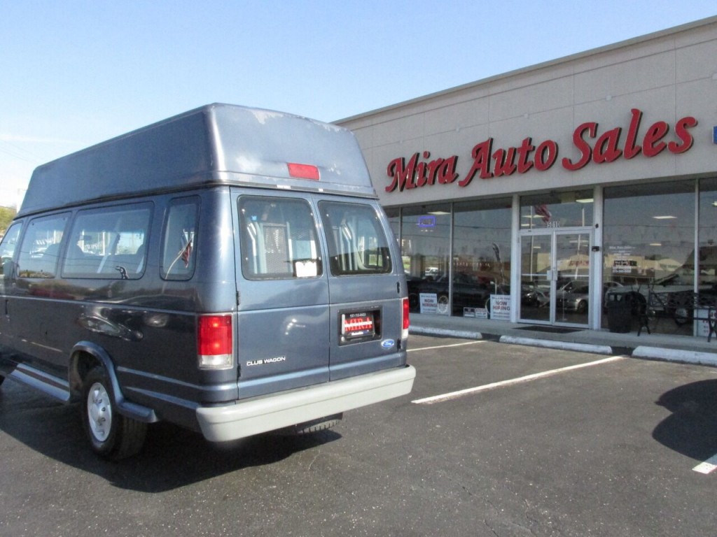 1997 Ford E-350 Image 12