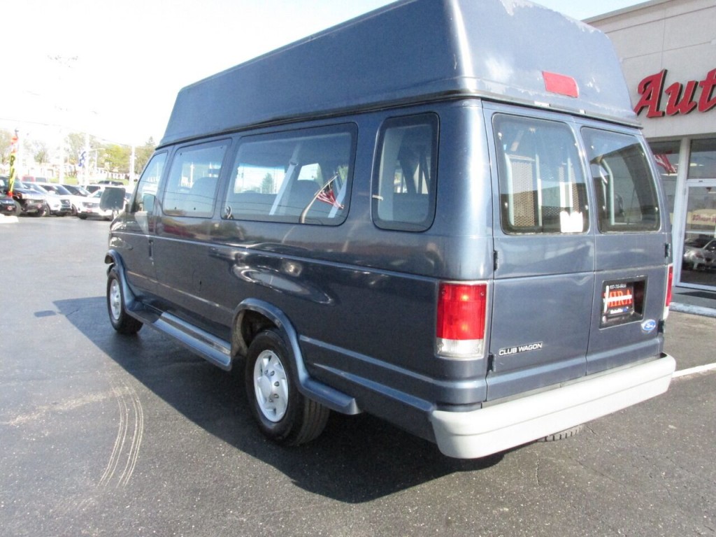 1997 Ford E-350 Image 13