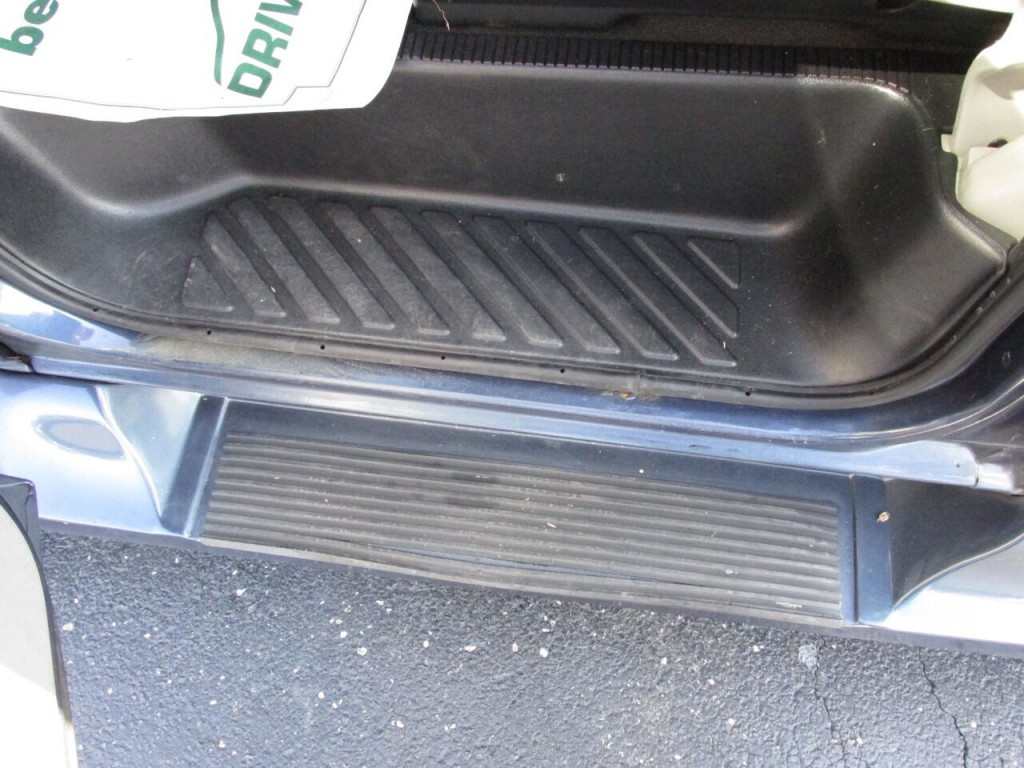 1997 Ford E-350 Image 18