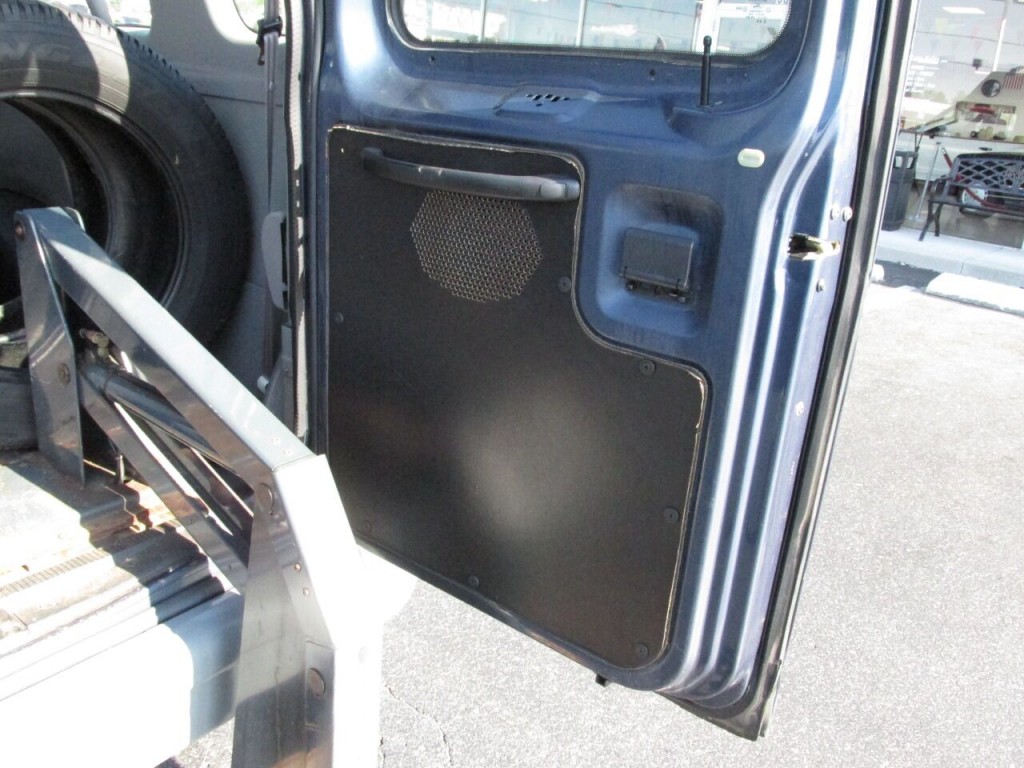 1997 Ford E-350 Image 31