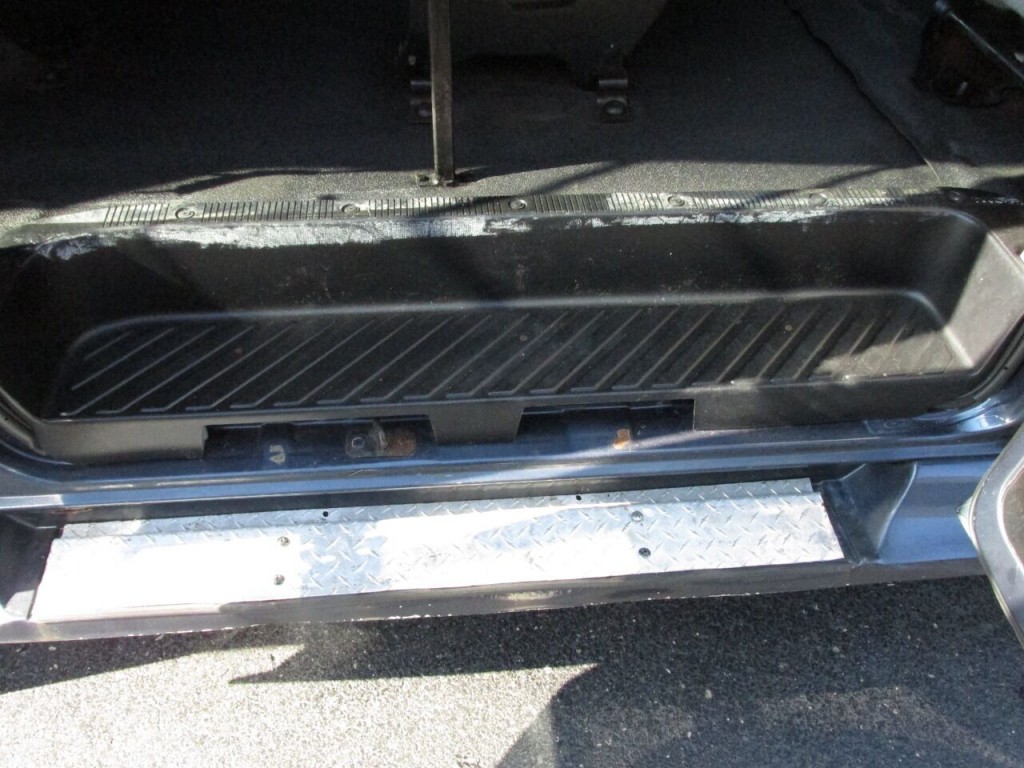 1997 Ford E-350 Image 40