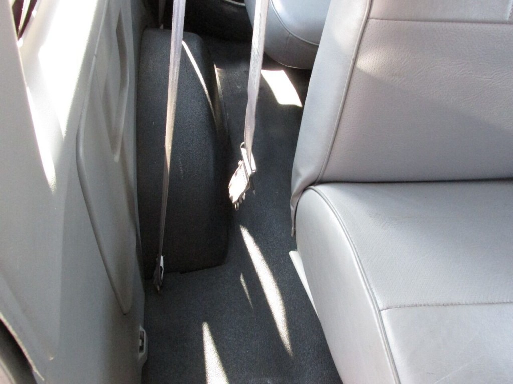 1997 Ford E-350 Image 44