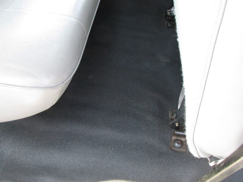 1997 Ford E-350 Image 45