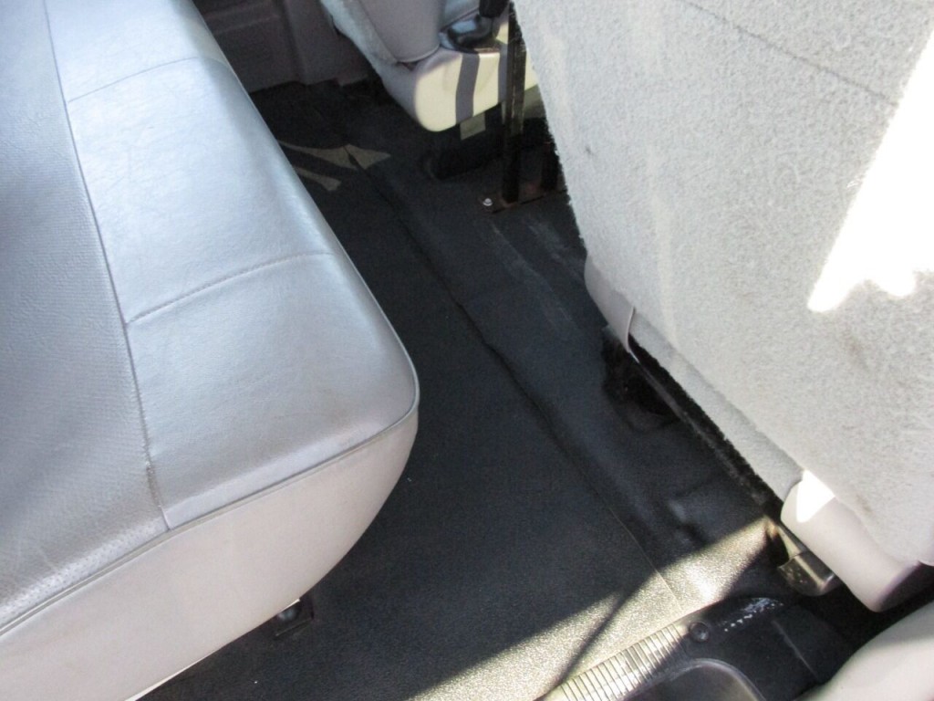 1997 Ford E-350 Image 46