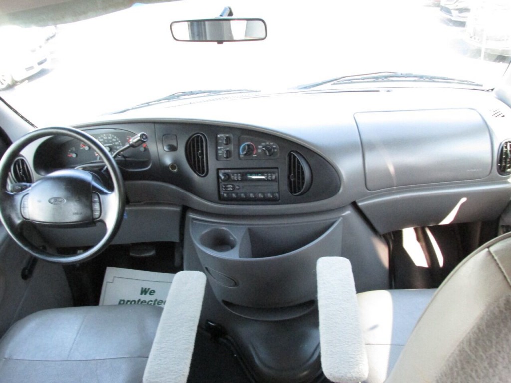 1997 Ford E-350 Image 49