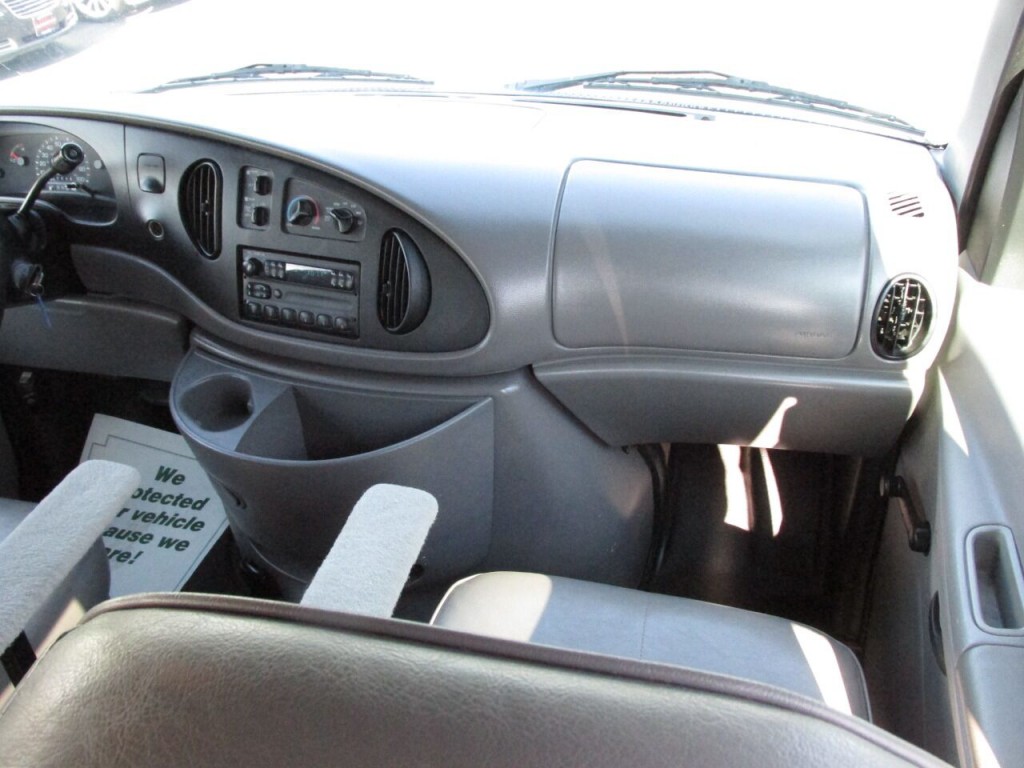 1997 Ford E-350 Image 51
