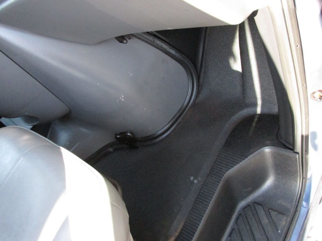1997 Ford E-350 Image 65