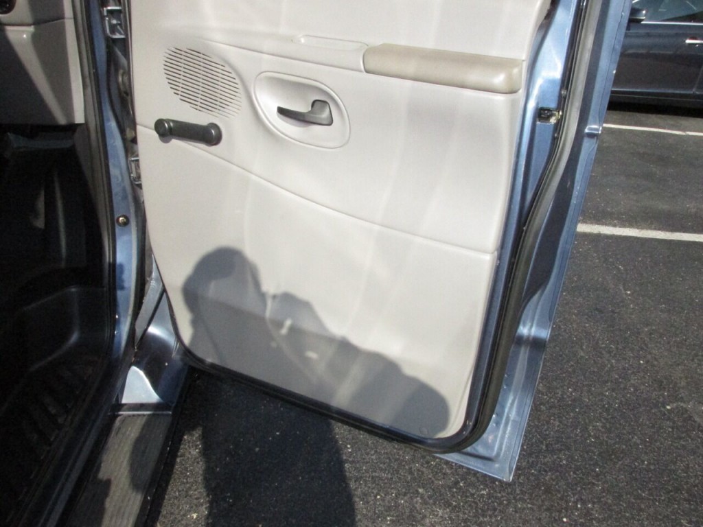 1997 Ford E-350 Image 67