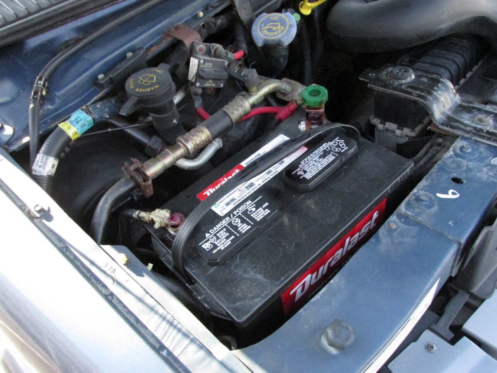 1997 Ford E-350 Image 75