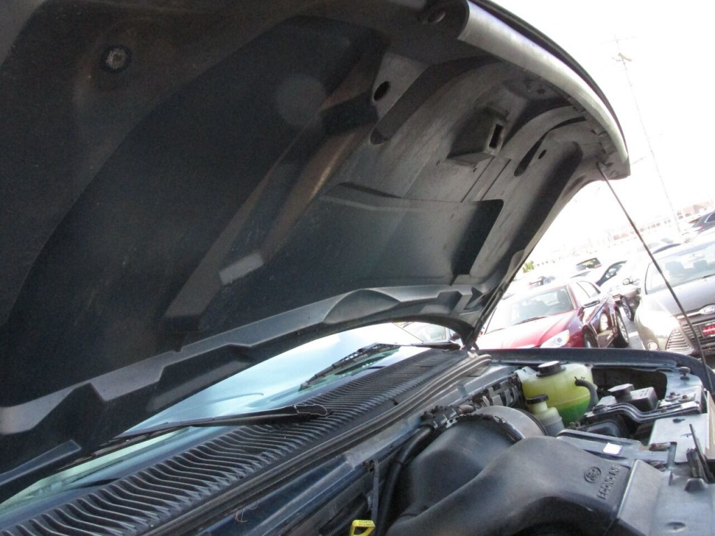 1997 Ford E-350 Image 76