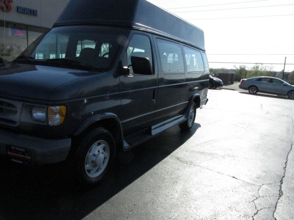 1997 Ford E-350 Image 78