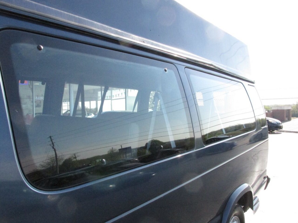 1997 Ford E-350 Image 85