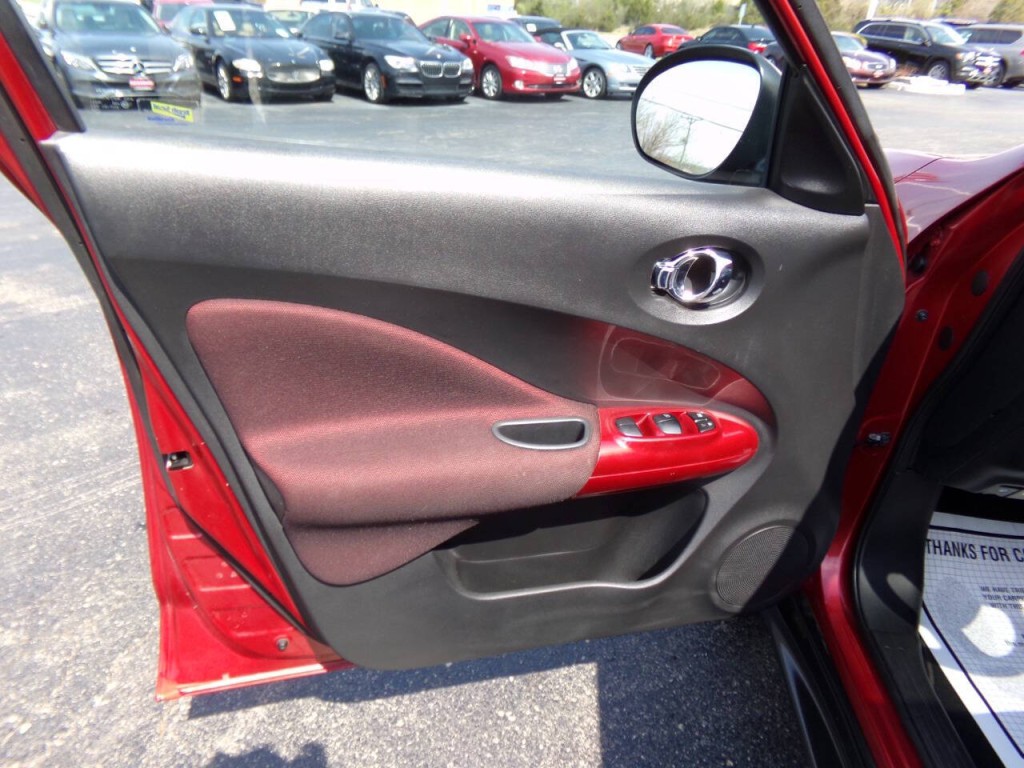2012 Nissan Juke Image 11