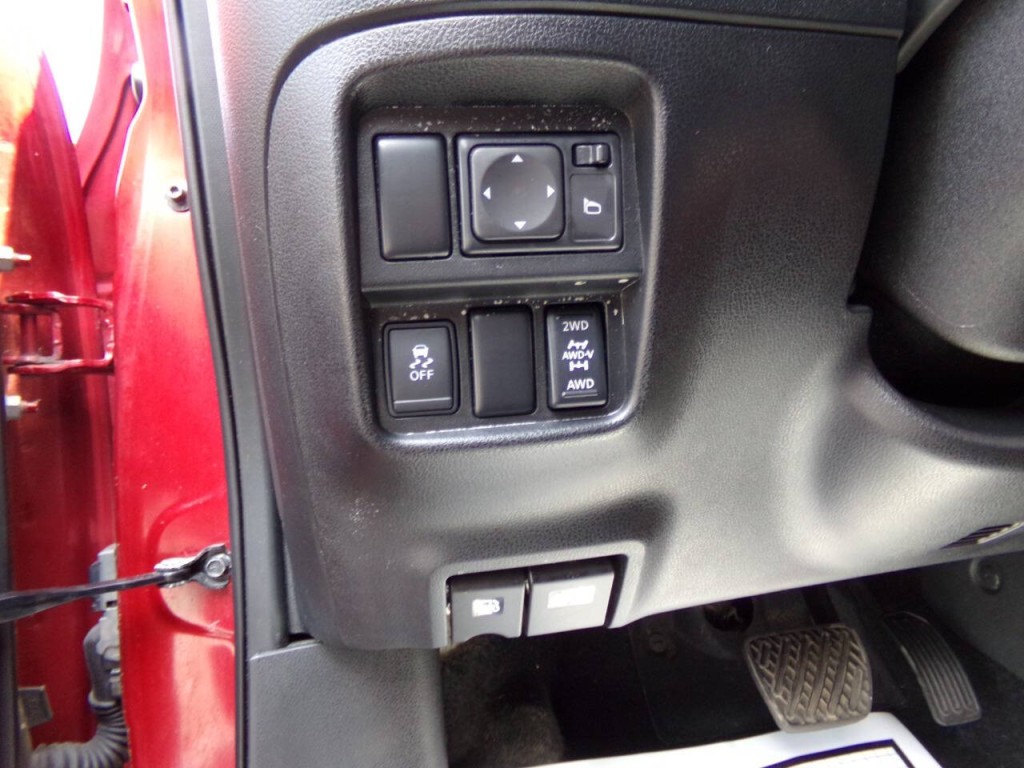 2012 Nissan Juke Image 16