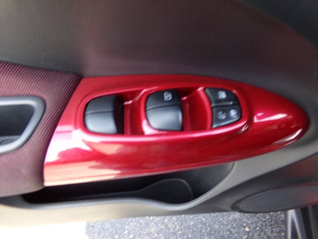 2012 Nissan Juke Image 17