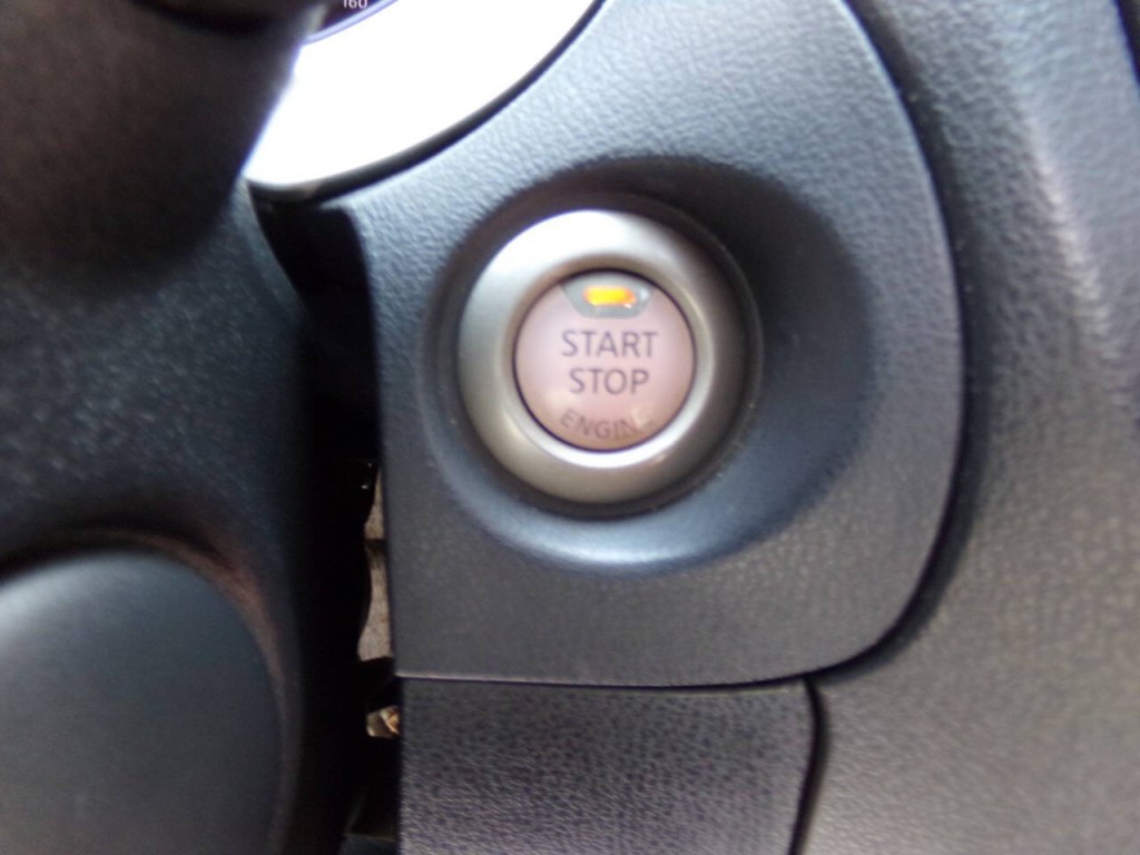 2012 Nissan Juke Image 24
