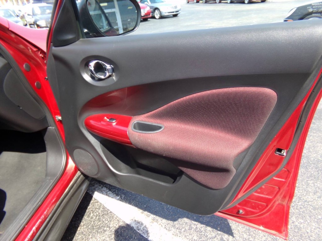 2012 Nissan Juke Image 36