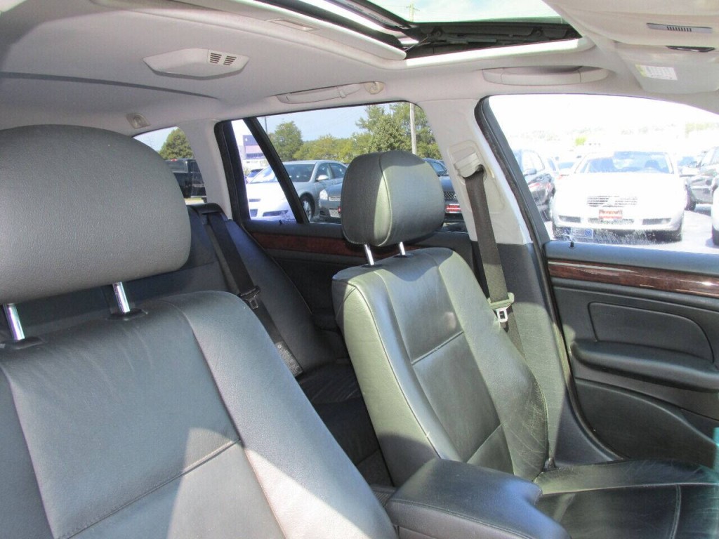 2004 BMW 3 Series Image 3