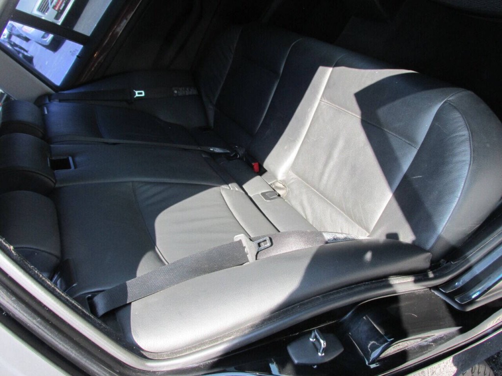 2004 BMW 3 Series Image 9