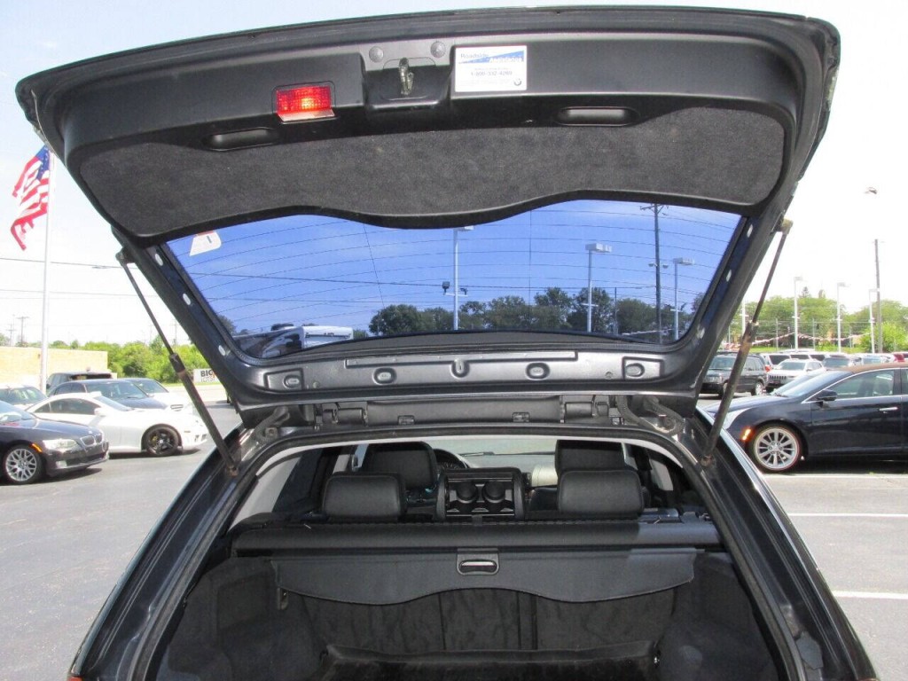 2004 BMW 3 Series Image 24