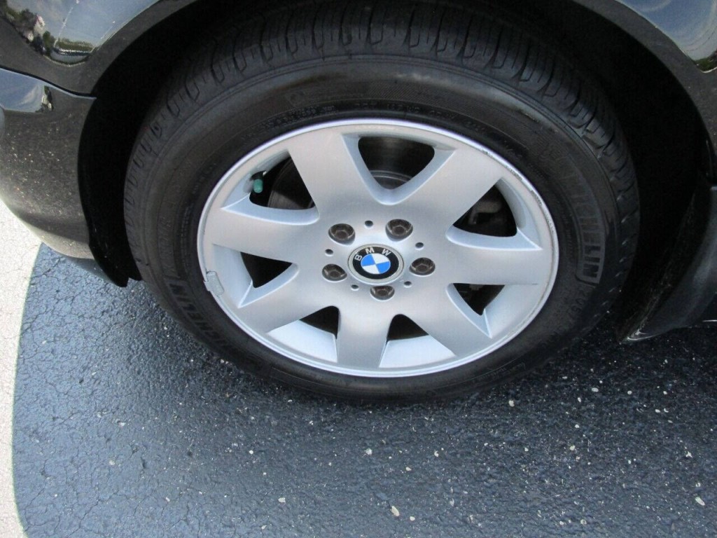 2004 BMW 3 Series Image 35