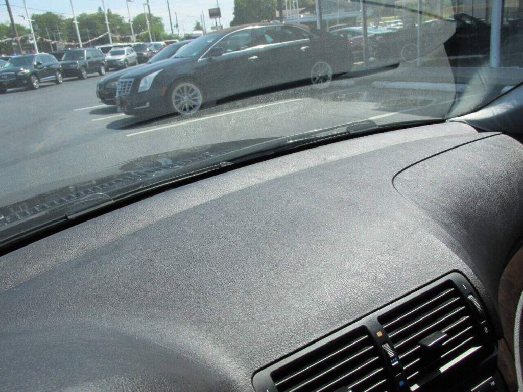 2004 BMW 3 Series Image 50