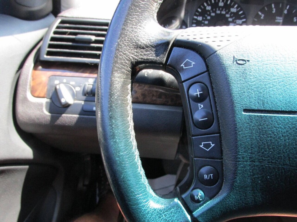 2004 BMW 3 Series Image 54