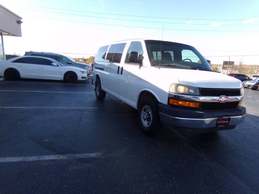 2012 Chevrolet Express Image 5