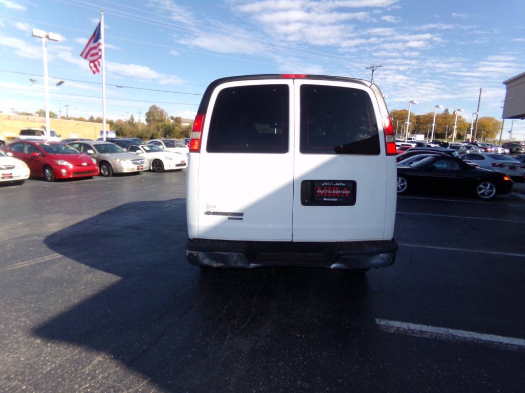 2012 Chevrolet Express Image 8