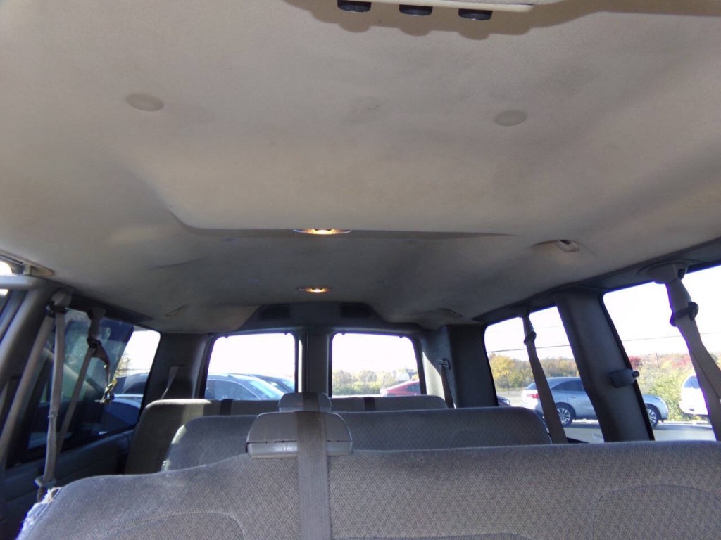 2012 Chevrolet Express Image 26