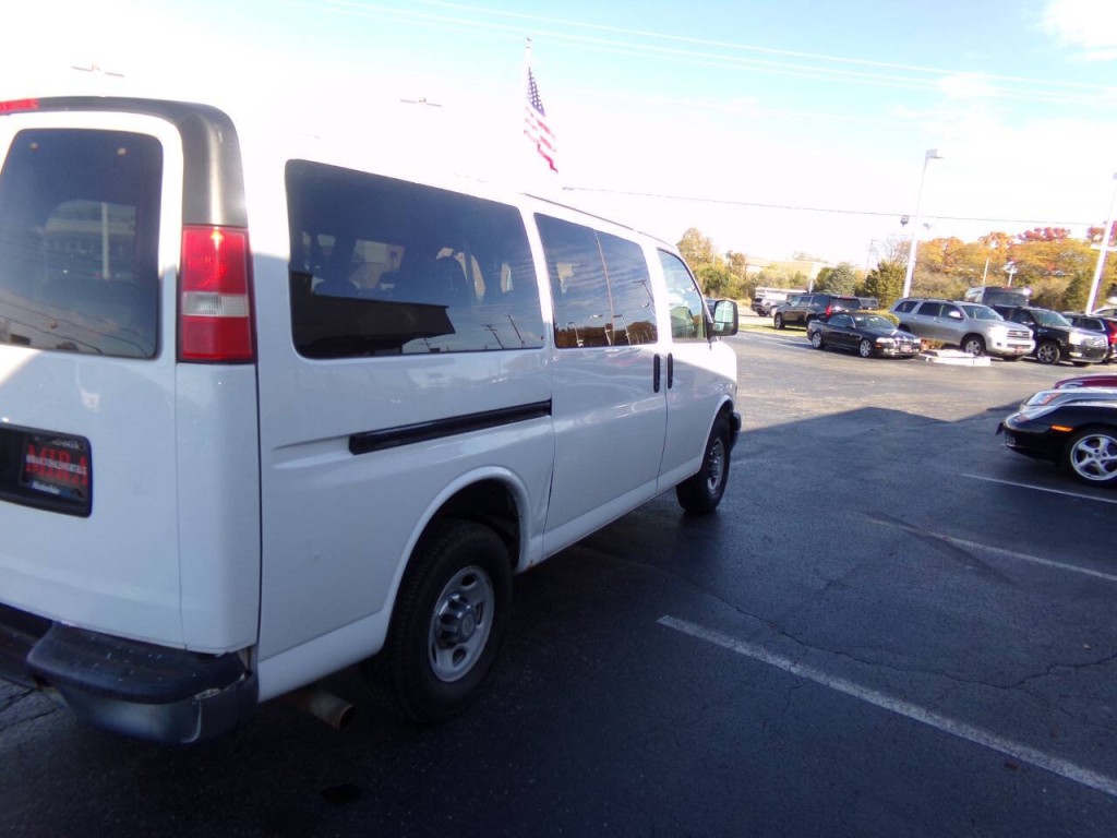 2012 Chevrolet Express Image 43