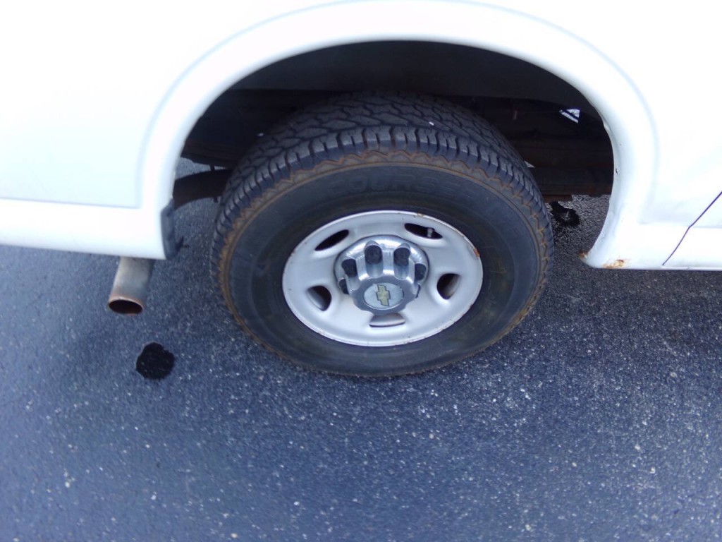 2012 Chevrolet Express Image 44