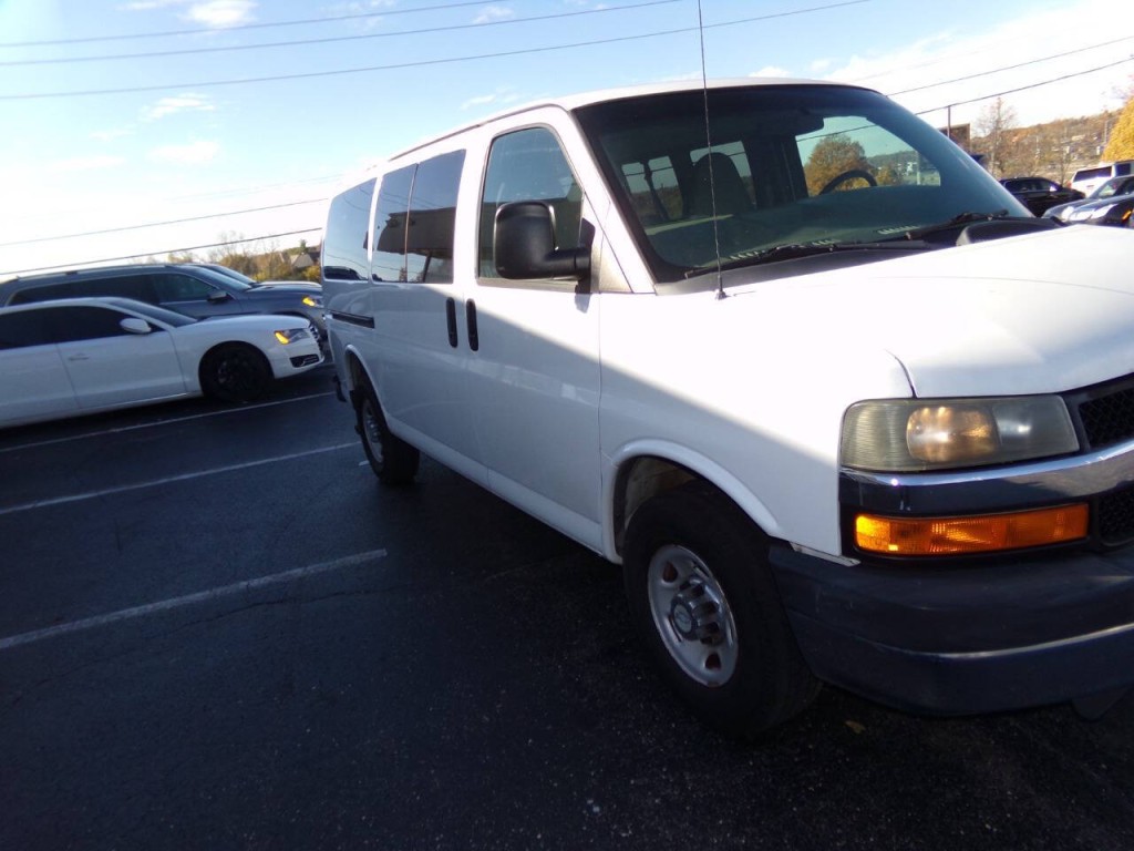 2012 Chevrolet Express Image 47