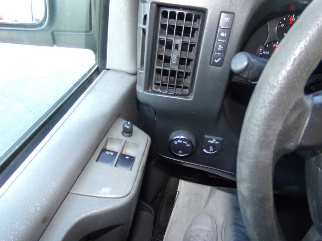 2012 Chevrolet Express Image 54