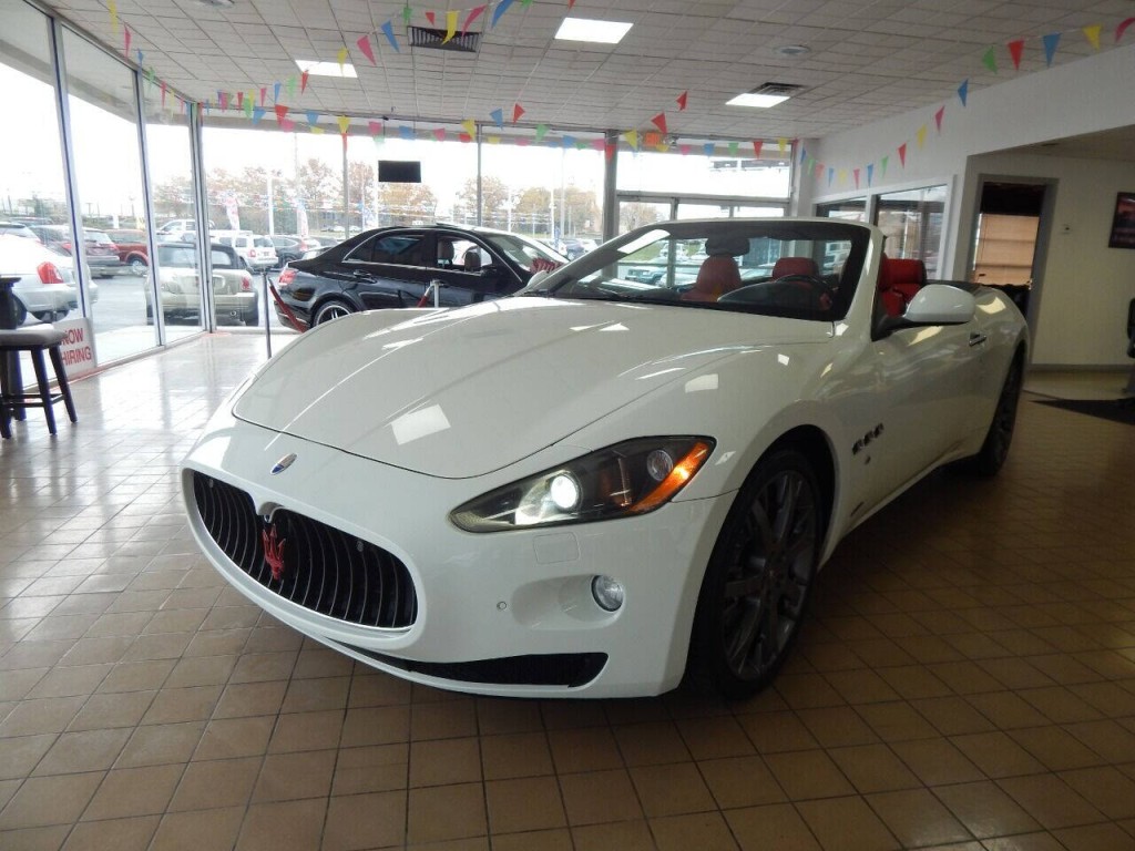 2011 Maserati GranTurismo Image 4