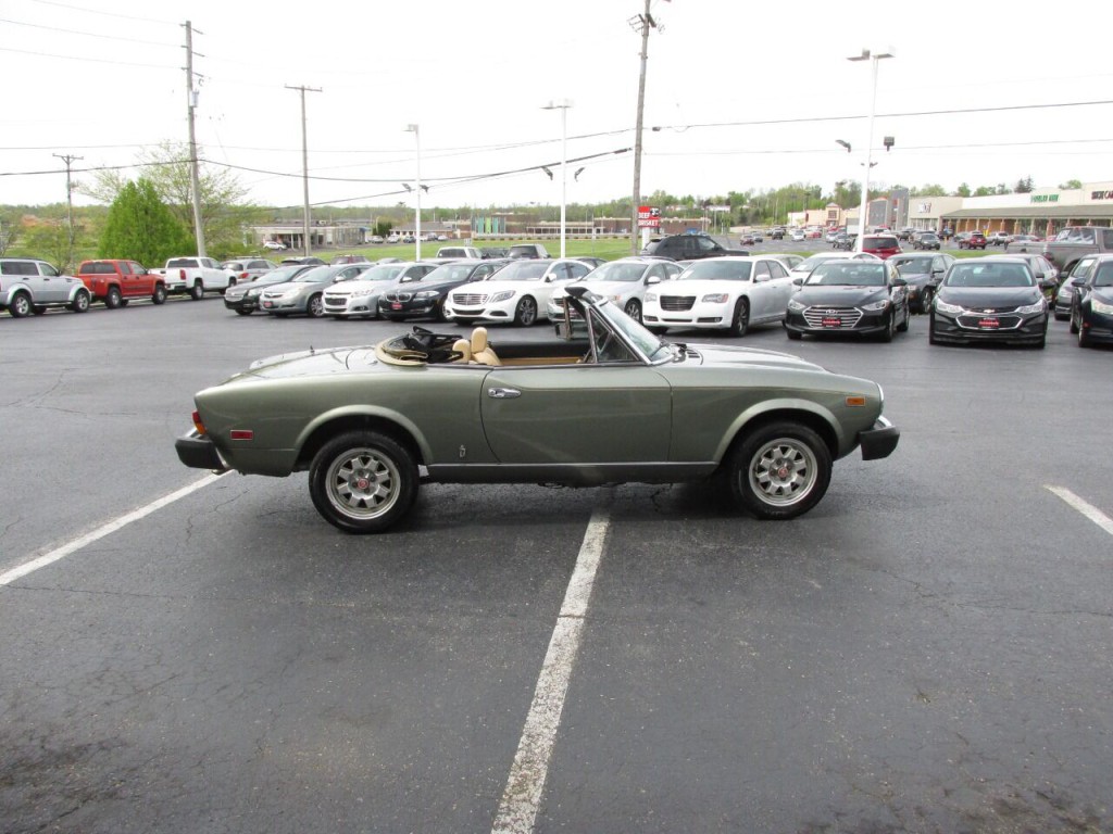 1982 FIAT 2000 Image 8
