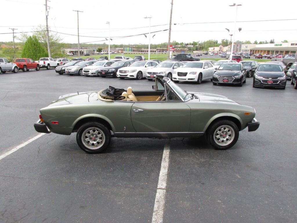 1982 FIAT 2000 Image 9
